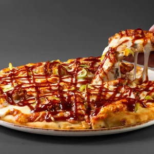 Alternative view of BBQ Tavuklu Pizza